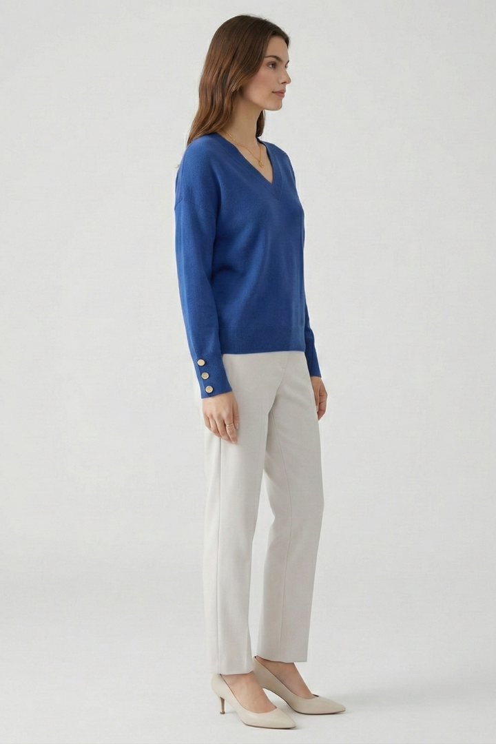 Cleo | Women's Loose Fit V-Neck Sweater - Long Sleeve Knit Pullover