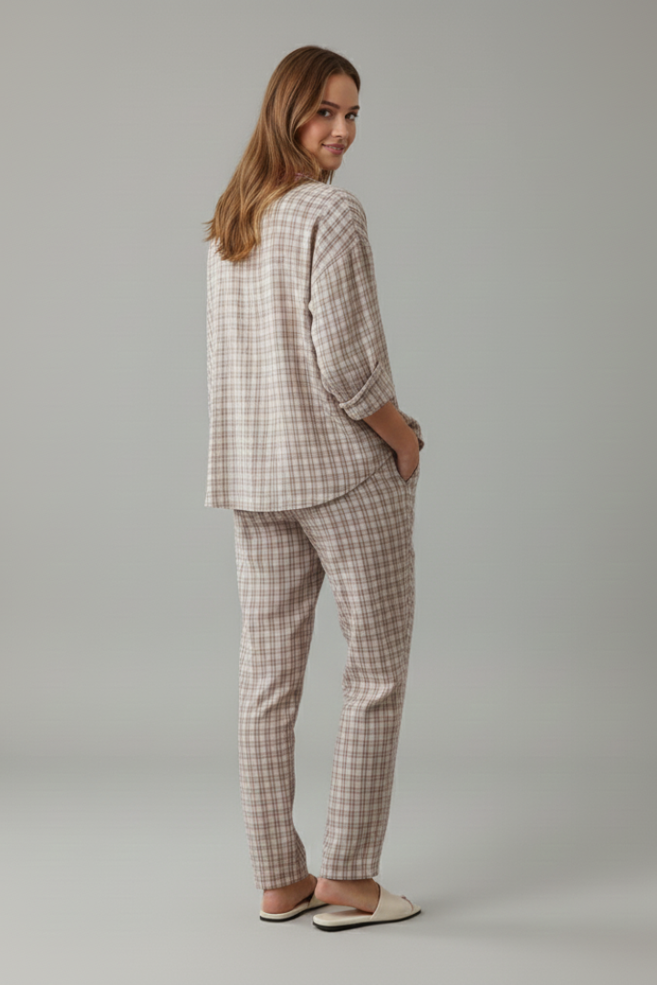 Lorena | Women's Patterned Pyjama Set – Classic Collar Shirt & Elastic Waist Trousers
